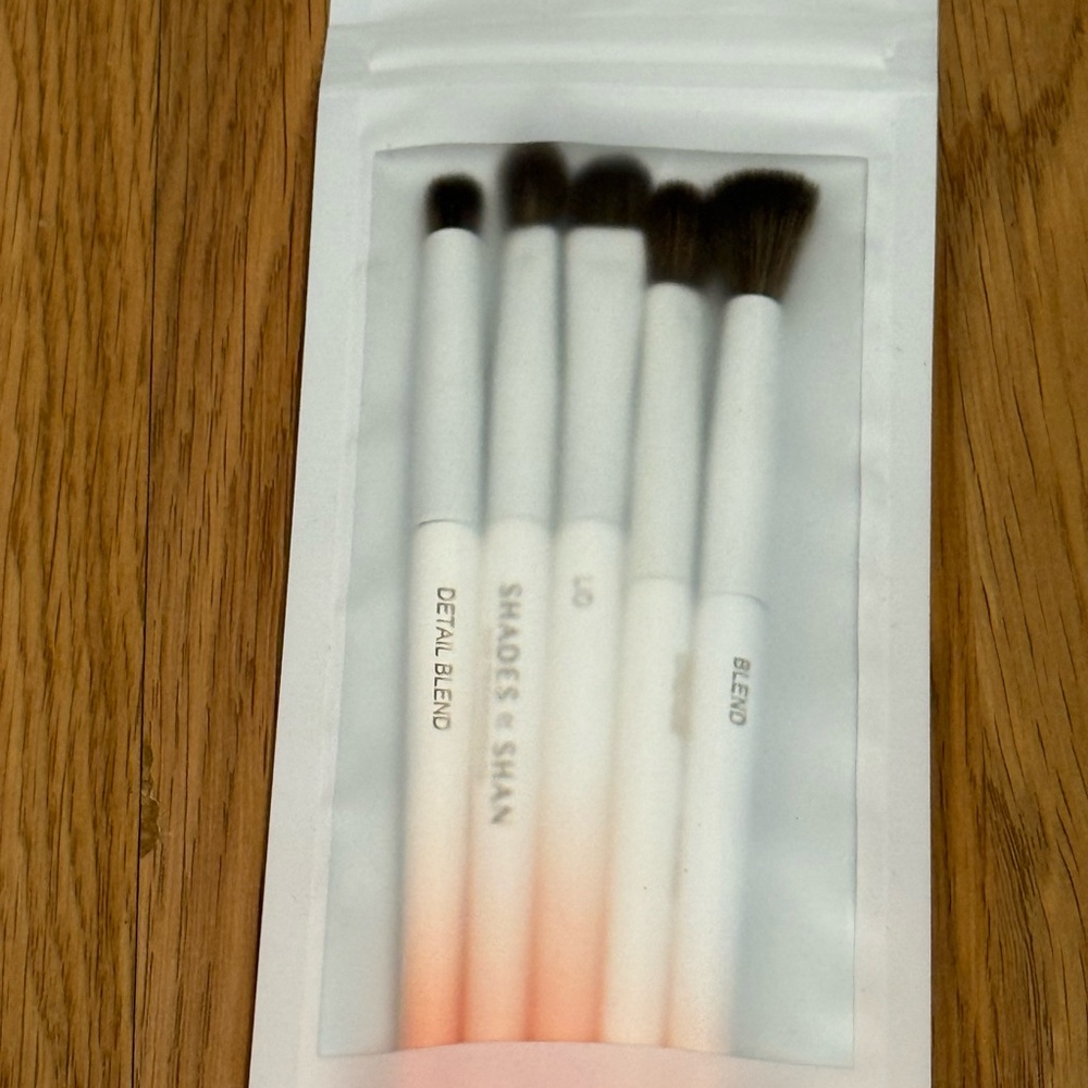5 for $25 item πΊ Shades by Shan Brush Set - Picture 3 of 5